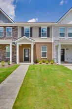 Building Photo - 810 Quinn Dr