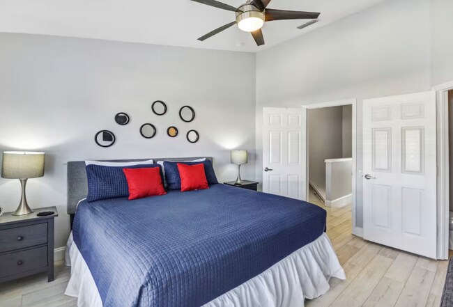 Building Photo - 8117 Princess Palm Ln