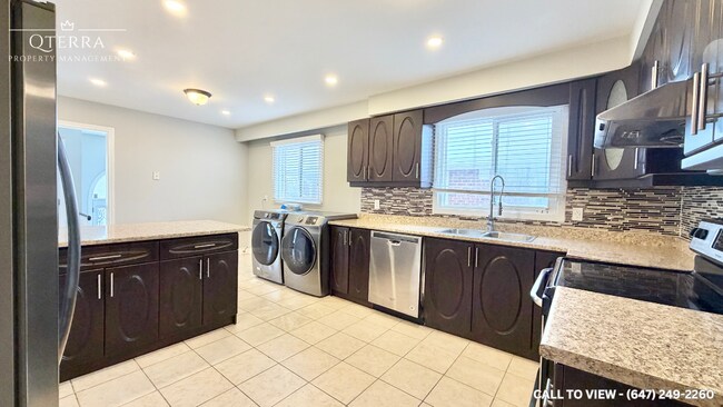 Photo du bâtiment - 208 Meadows Blvd