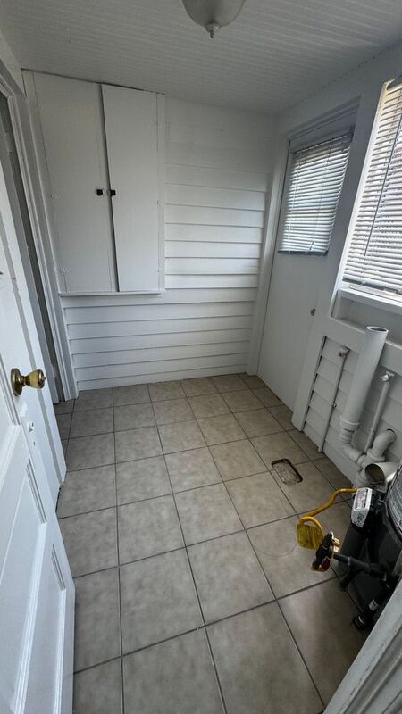 Foto del edificio - 6733 Newlin Ave.