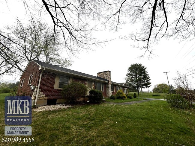 Foto del edificio - SHORT TERM RENTAL - 2 BR & 1.5 BA $1550 in...