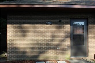 Building Photo - 2380 Oak St