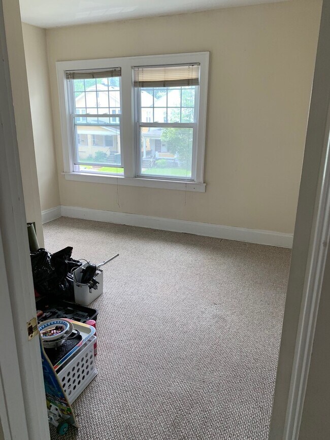 Building Photo - 176 Clinton St