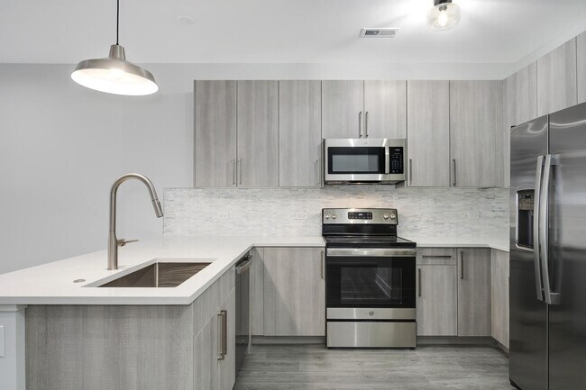 Foto del edificio - 825 E 61st St