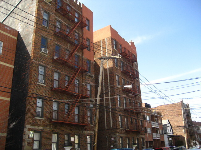 Building Photo - 3528 99th St