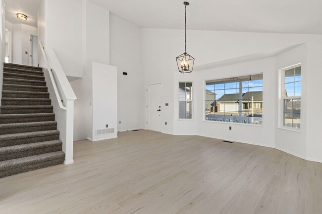 Foto del edificio - 87 Summit View Rd