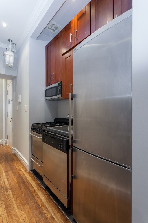 Foto del edificio - 246 Mott St