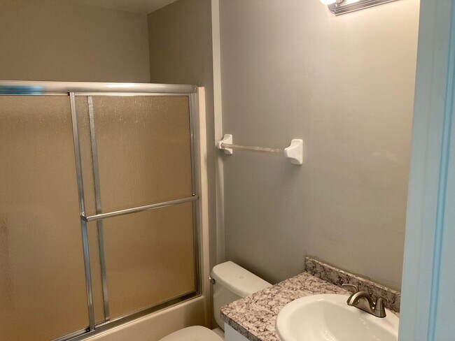 Building Photo - 1346 Mainsail Dr