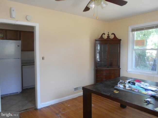 Foto del edificio - 1222 Harwood Ave