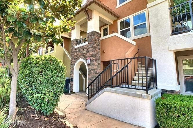 Primary Photo - 2 br, 2.5 bath Condo - 4 Via Montisi