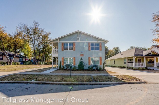 Foto del edificio - 2628 E 8th St