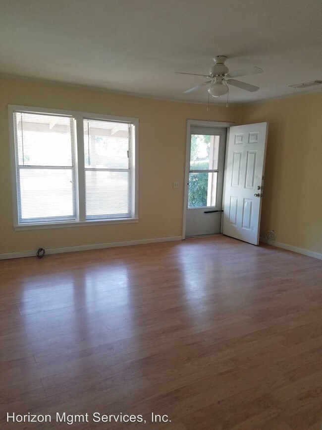 Building Photo - 202 Wiggs Ln