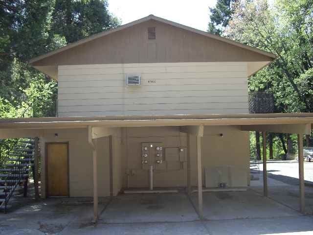 Building Photo - Gray Street 6 Plex