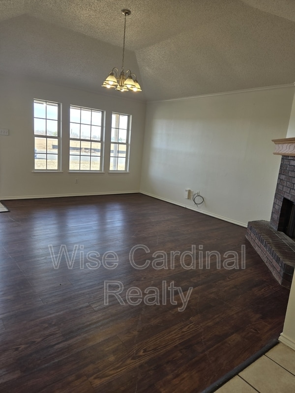 Foto del edificio - 5709 Auburn Dr