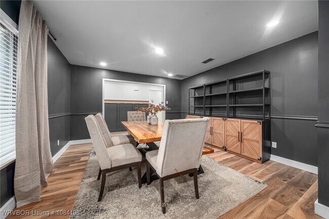 Foto del edificio - 3021 S 96th St