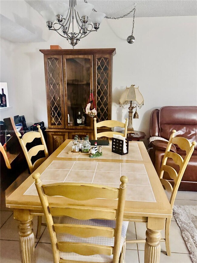 Foto del edificio - 8760 SW 133rd Avenue Rd