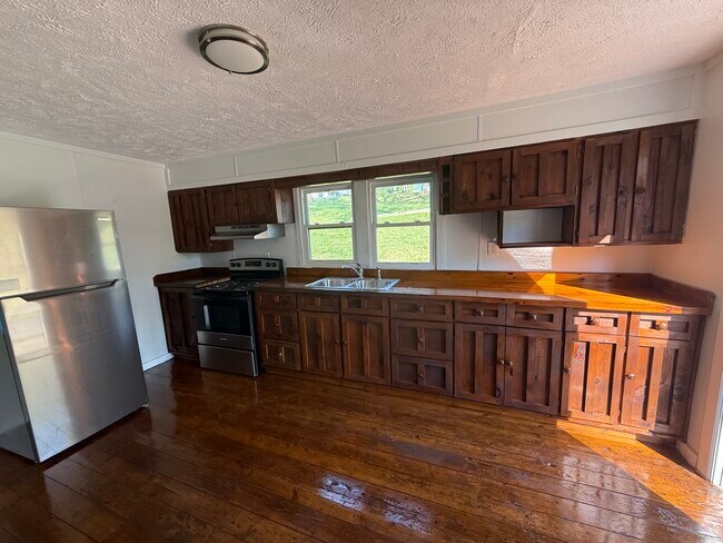 Foto del edificio - 5740 Dodson Ferry Rd