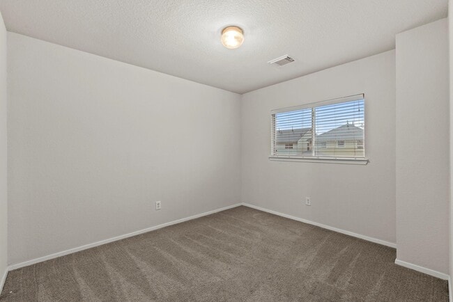 Building Photo - 1617 Nichole Woods Dr