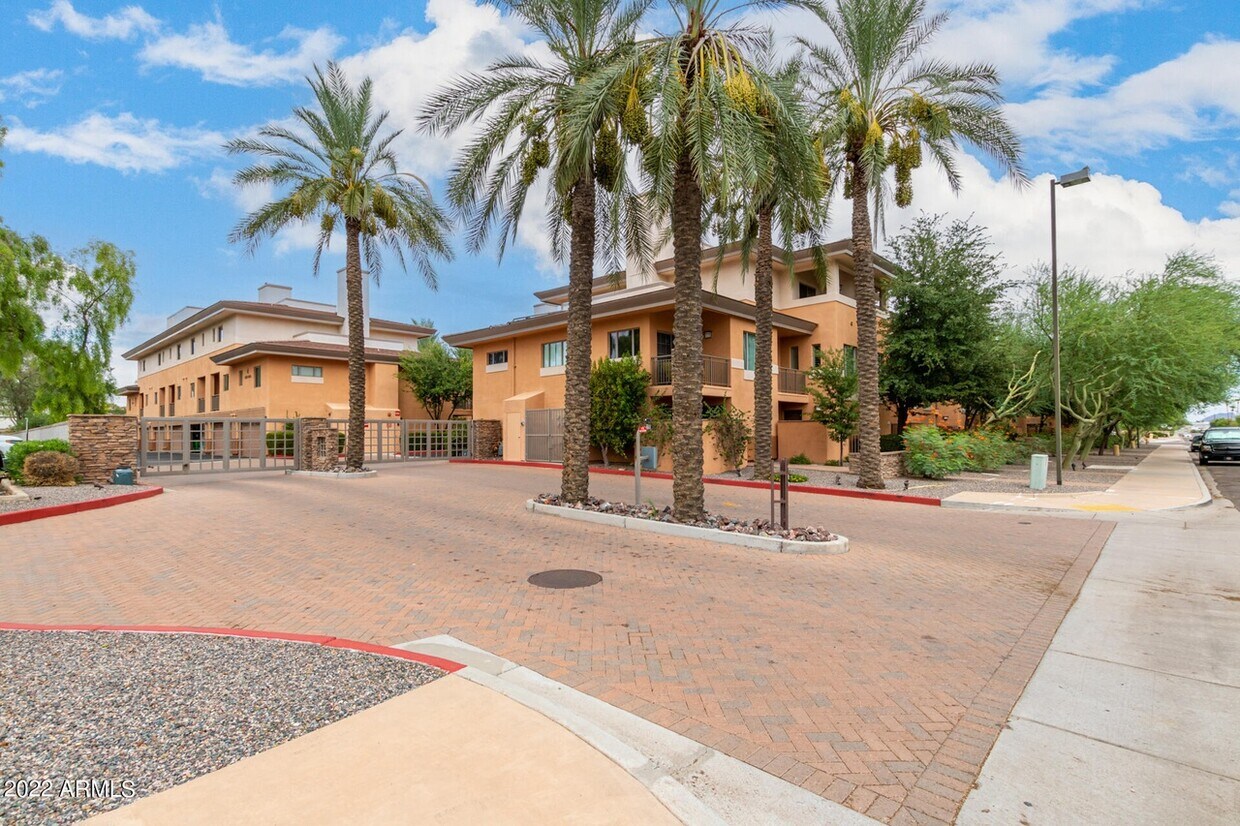 6940 E Cochise Rd, Scottsdale, AZ 85253 Townhome Rentals in