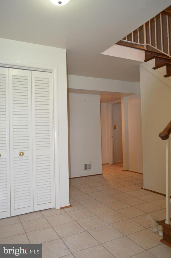 Primary Photo - 4616 Twinbrook Rd