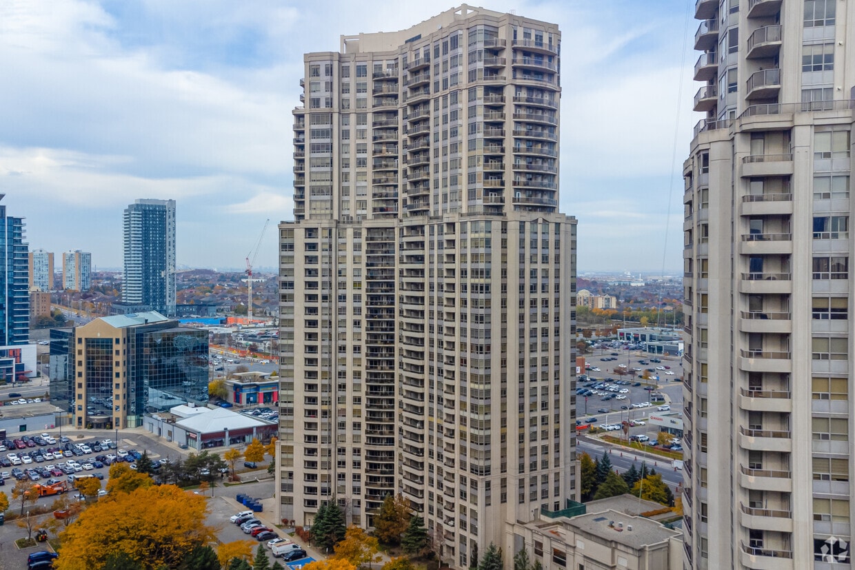 Skymark Apartments 35 Kingsbridge Garden Cir Mississauga, ON