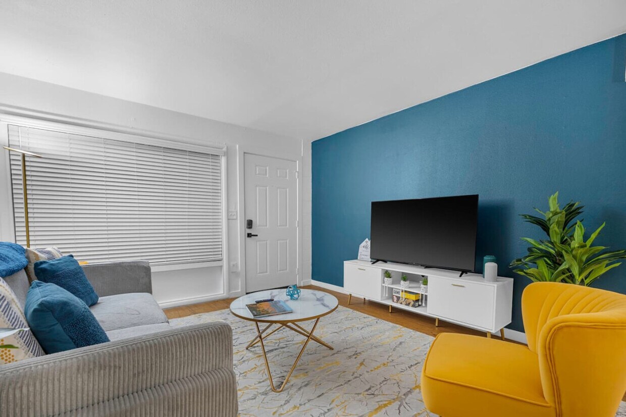 Foto principal - 109 E Broadway Rd