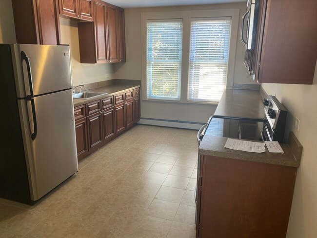 Building Photo - 144 Claremont Ave