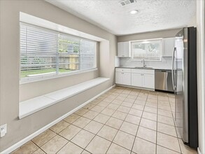 Building Photo - 2902 Early Turn Dr