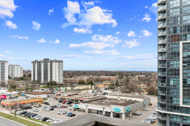 Photo du bâtiment - Markham Road Apartments – 1050