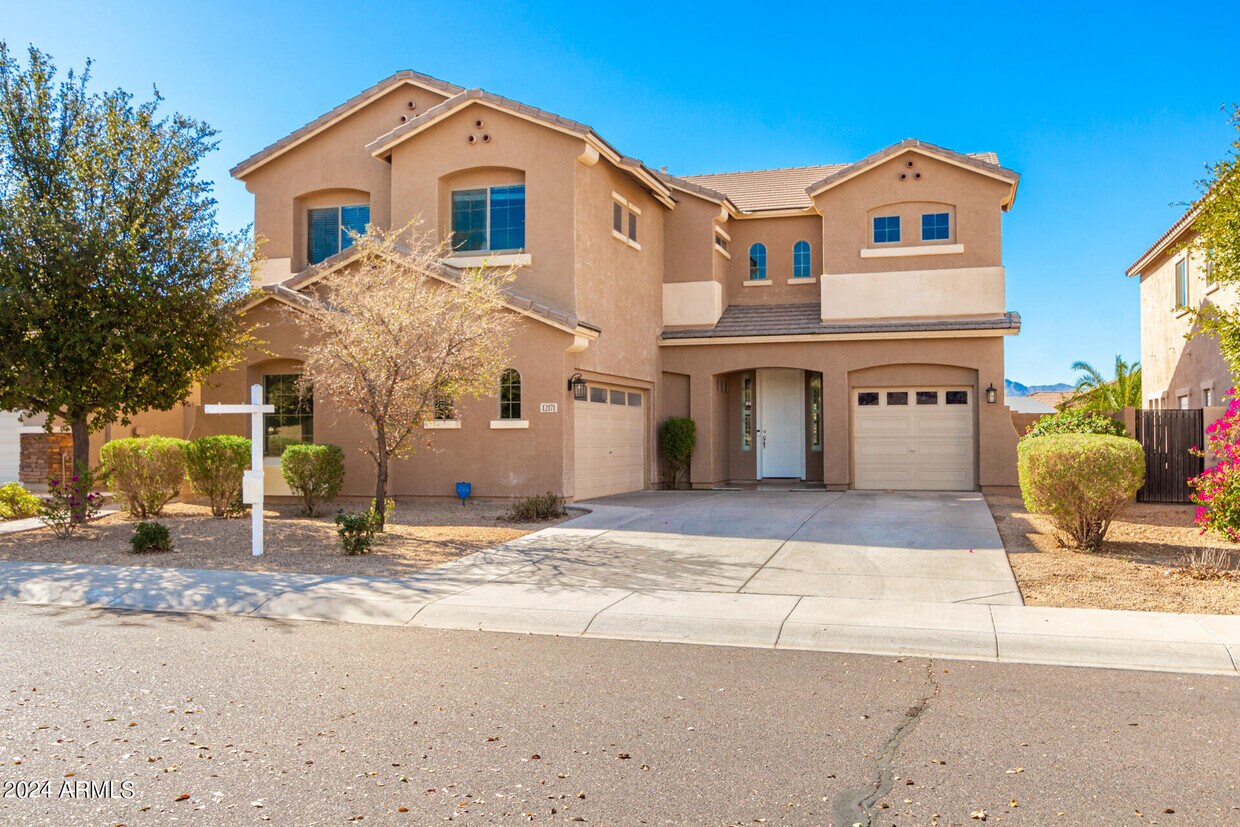 Foto principal - 12171 W Mountain View Dr