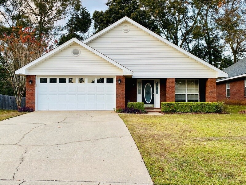 Primary Photo - 8302 Magnolia Village Dr N