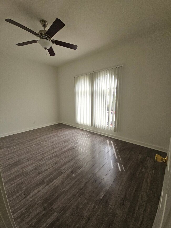 Foto del edificio - Remodeled 2 Bedroom Unit !
