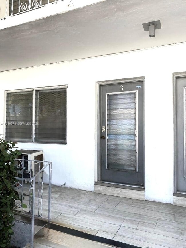 Building Photo - 761 Euclid Ave