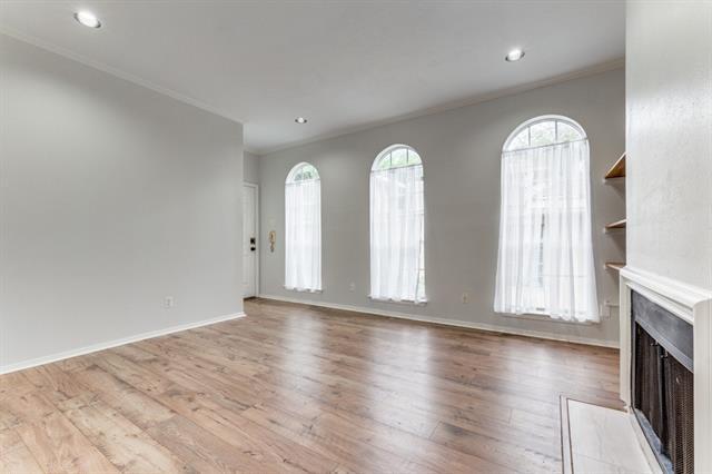 Foto del edificio - 4423 Bowser Ave