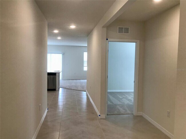 Foto del edificio - 674 Peyton Brooke Wy