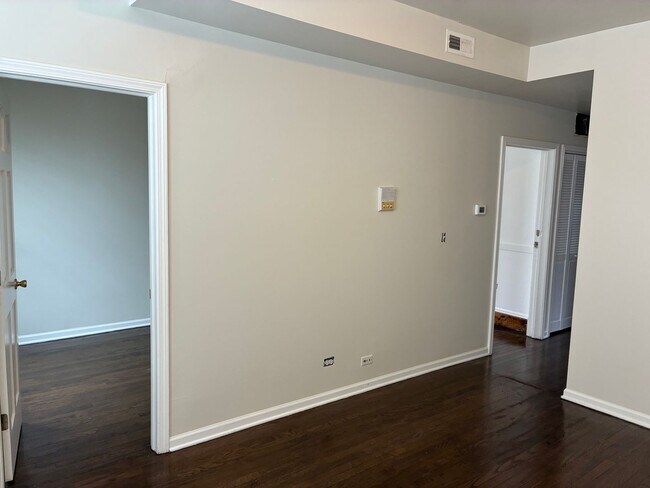 Foto del edificio - 1235 S Kolin Ave