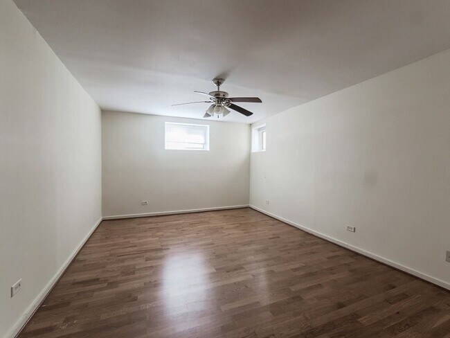 Foto del edificio - 4403 N Sheridan Rd