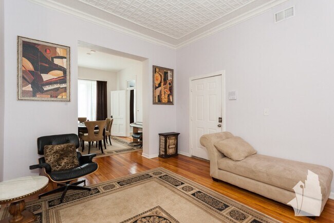 Building Photo - 1629 N Ashland Ave