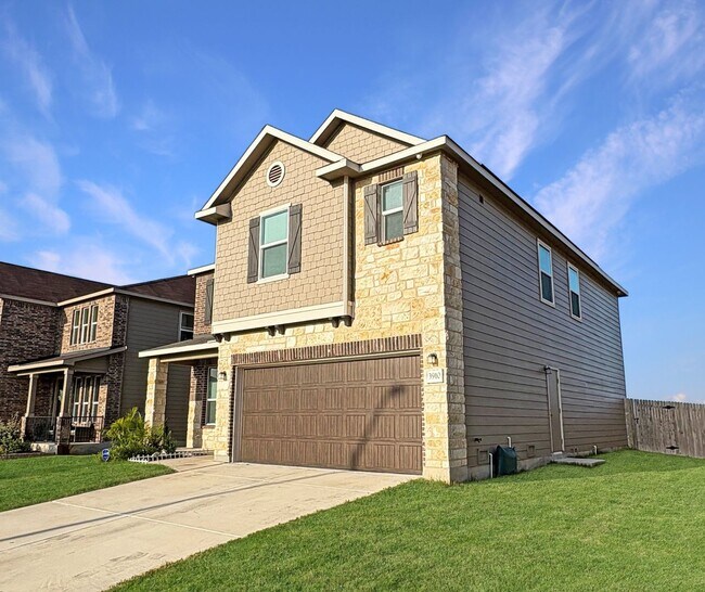 Building Photo - Contemporary Living in Seguin – Over 2,400...