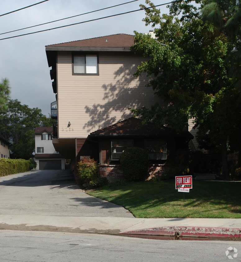 Building Photo - 3219 Altura Ave