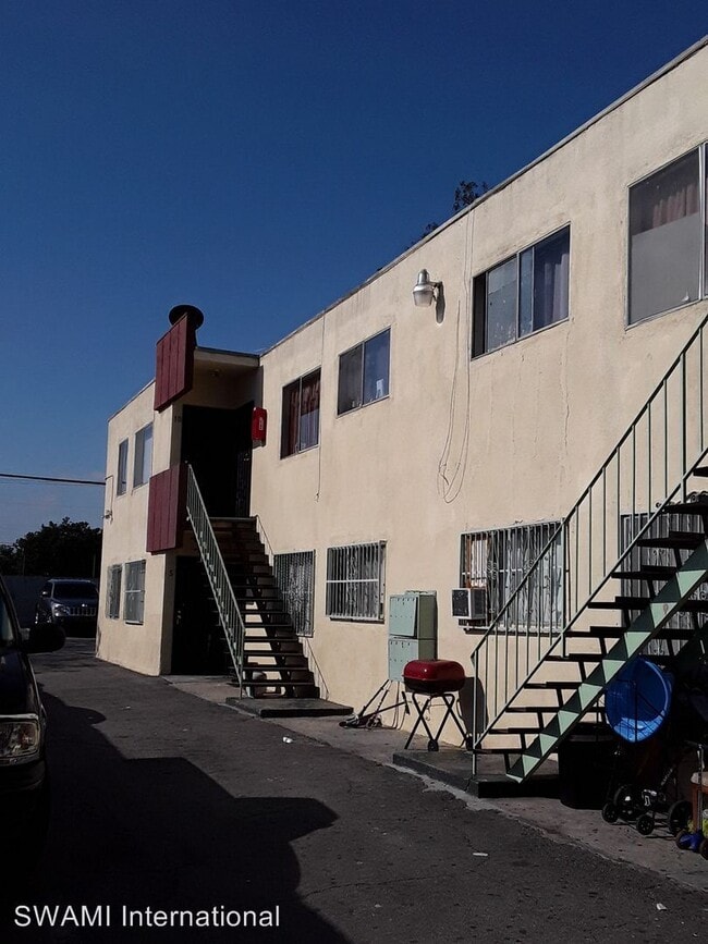 Building Photo - 400 E 120th St