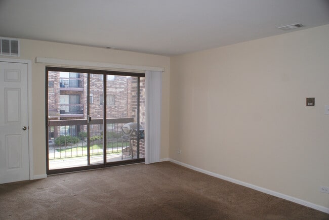 Building Photo - 9104 Lincoln Ct