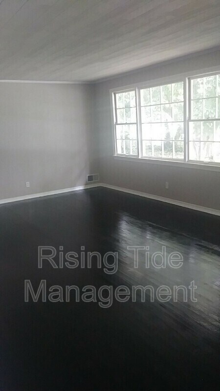 Building Photo - 407 Sunrise Blvd