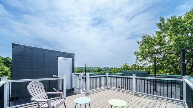 Foto del edificio - 65 Strathmore Rd