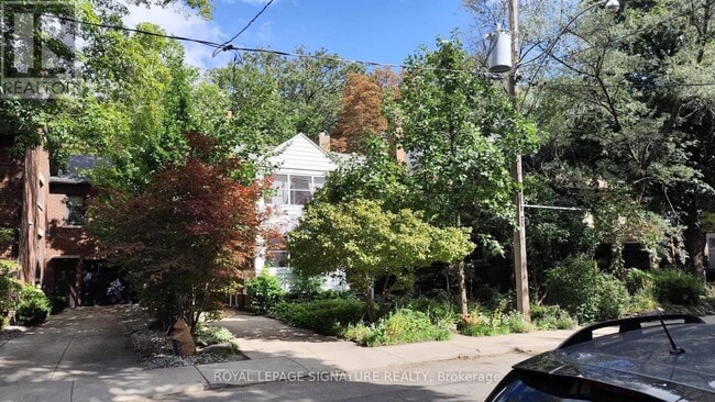 Building Photo - 63 Braemore Gardens