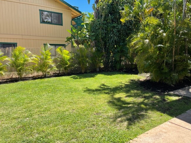 Building Photo - 2745 Puu Hoolai St