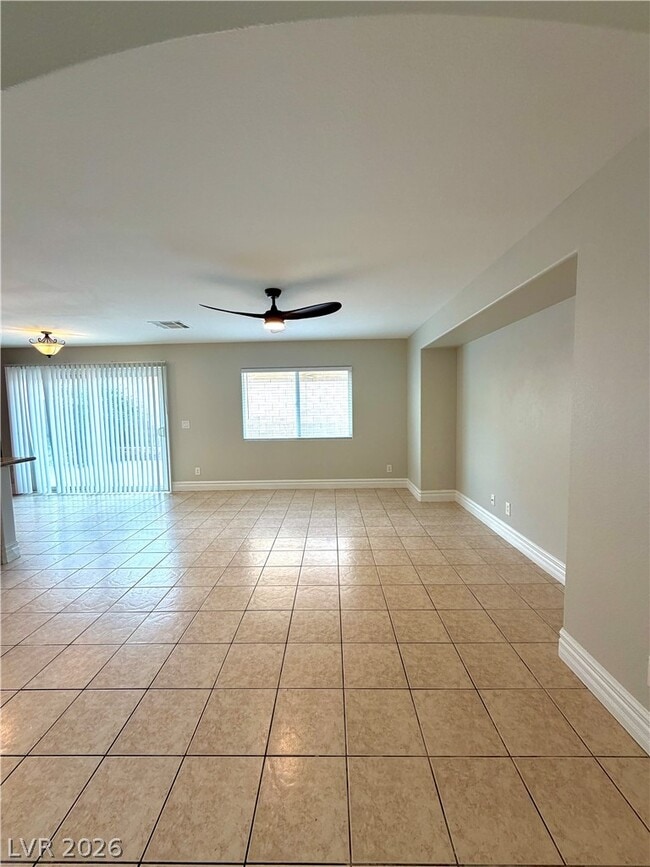 Building Photo - 299 Dogleg Dr