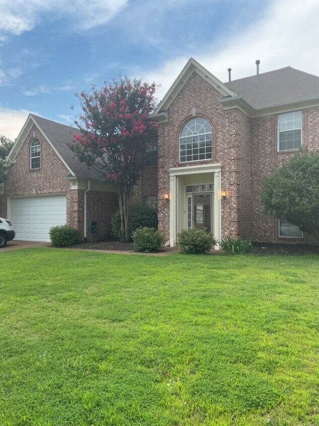 Foto principal - 5228 Toni Rose Dr