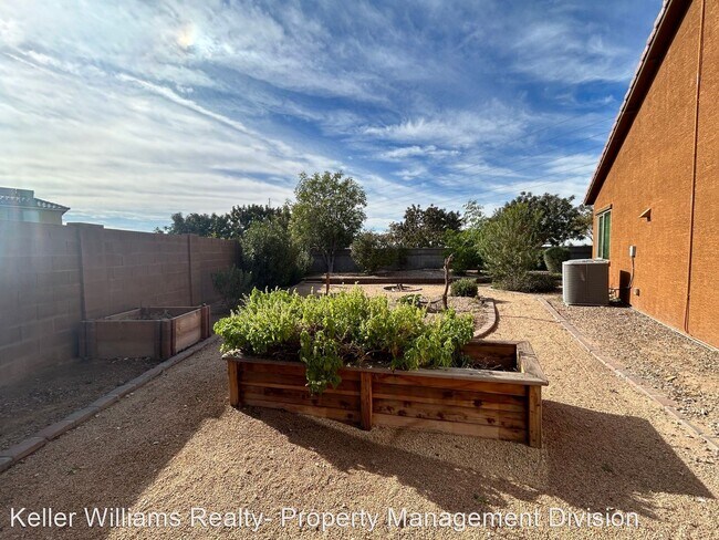 Foto del edificio - 4 br, 3 bath House - 2982 S 186th LN