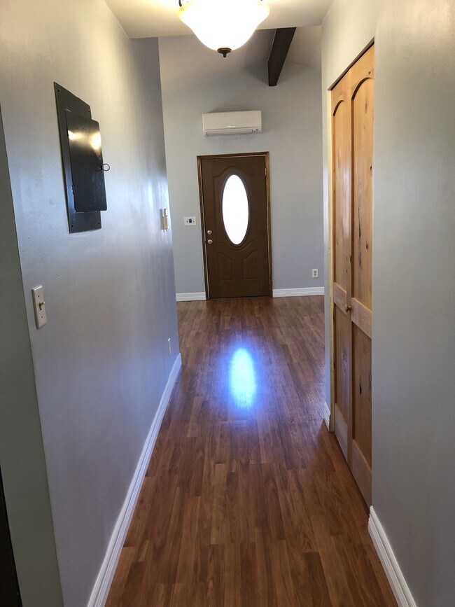 Foto del edificio - 2715 NE 115th St